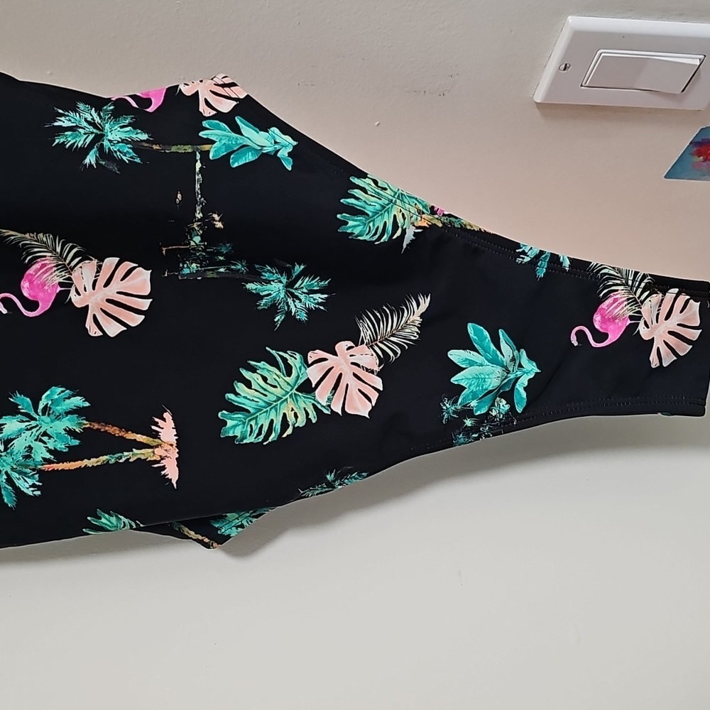 NWT Cupshe Passion Modern-Cheeky One-Piece Swimsuit Black/Flamingo Small - Picture 5 of 10